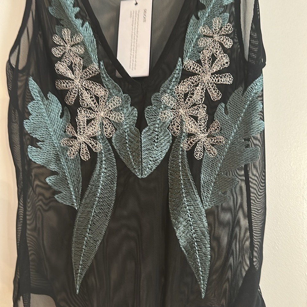 Guess Colleen Embroidered Mesh Bodysuit - XS - New with Tags - Picture 4 of 6
